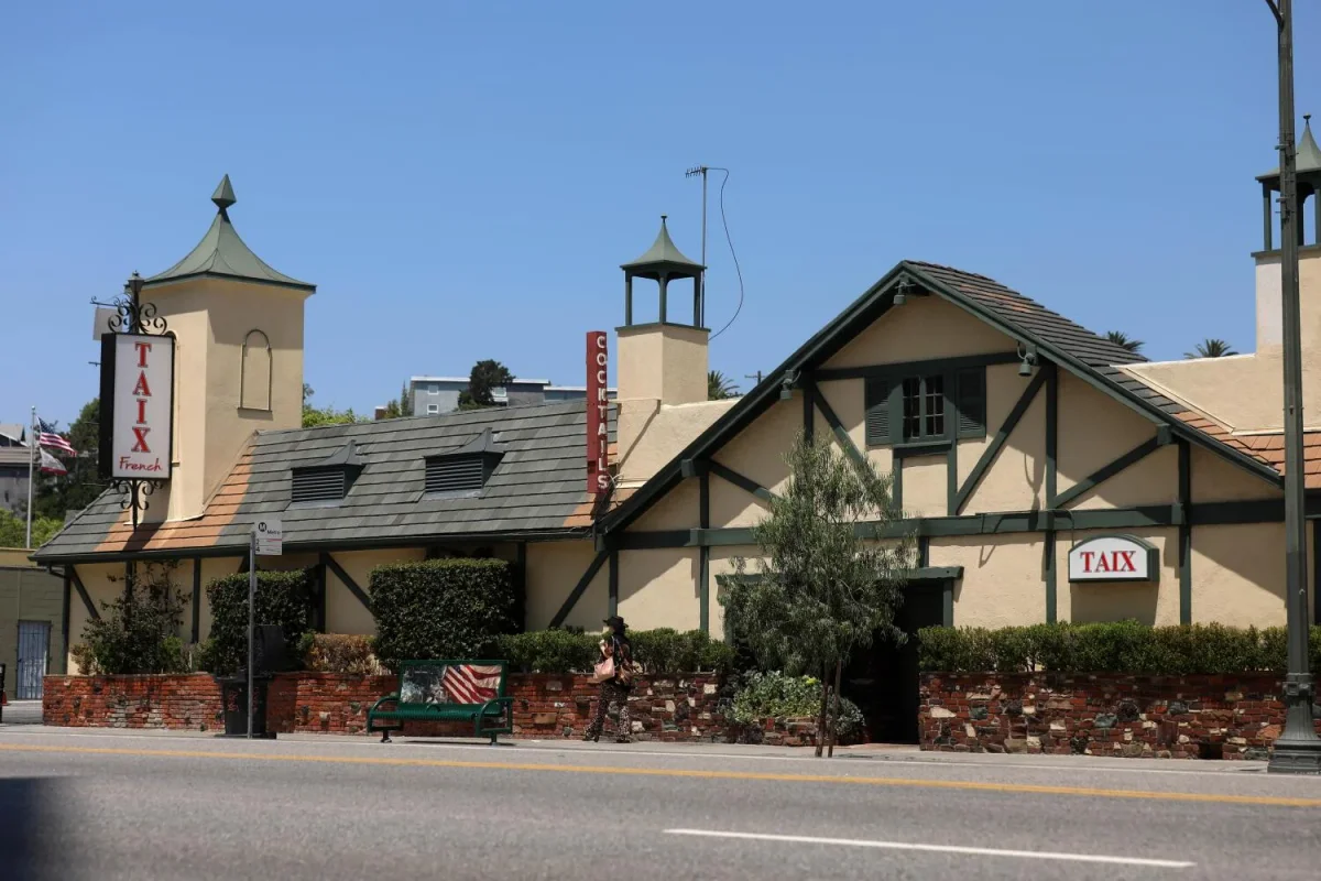 The Last Days of 99-Year-Old Taix: Stolen Art, French Onion Soup Lines and an Online Auction