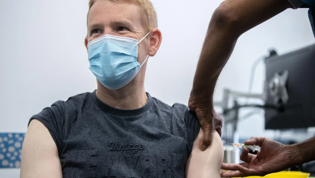 Chris Hipkins Says Advice About Covid Vaccine Risk for Teens Arrived Too Late