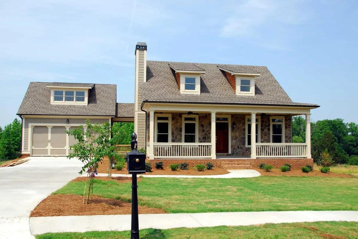 There Are 630,000 More Home Sellers Than Buyers—The Biggest Gap on Record