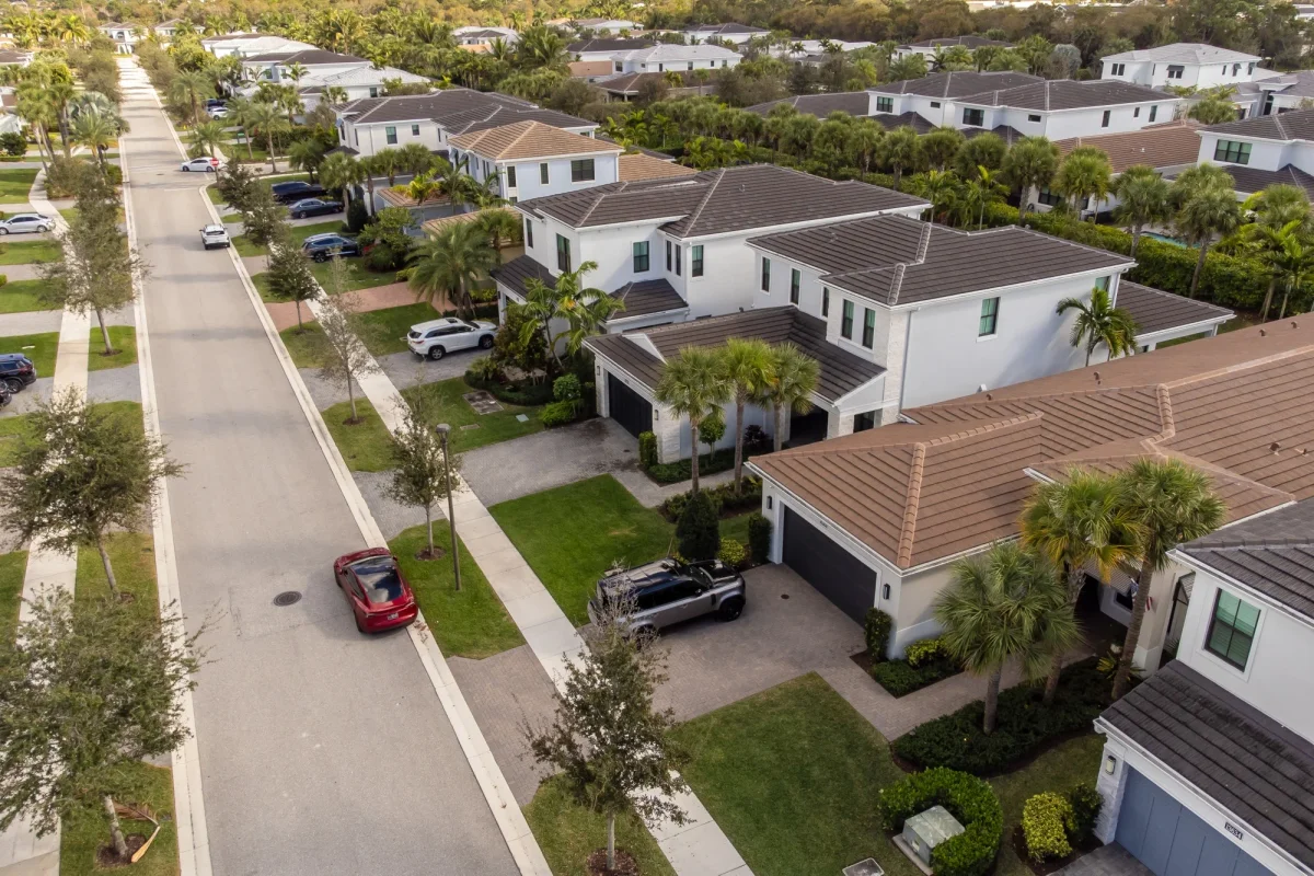 Fannie, Freddie Place Large Bids for Mortgage-Backed Securities