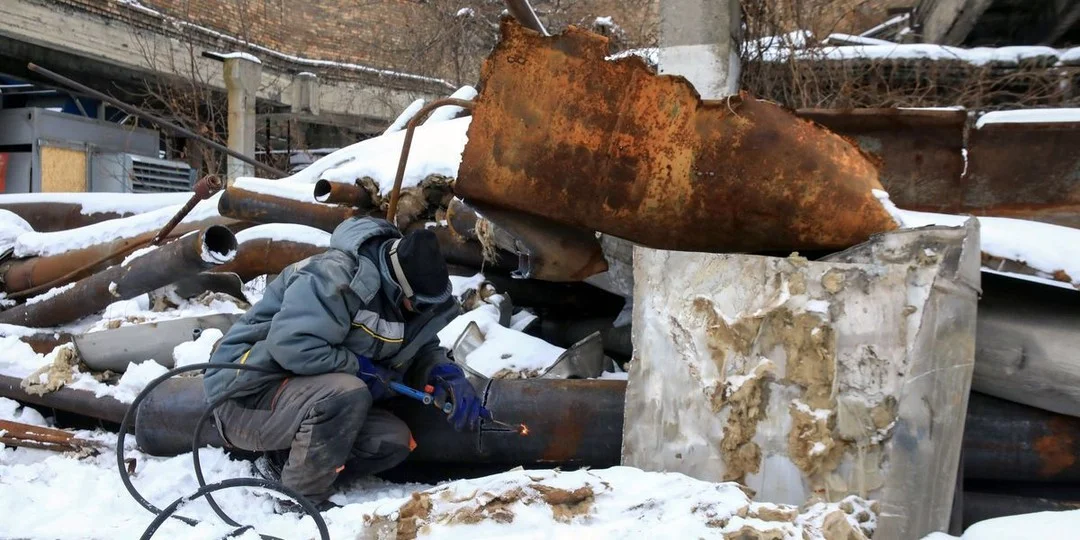 Ukrainian Power Engineers Brave Grid Destruction, Innovate Solutions