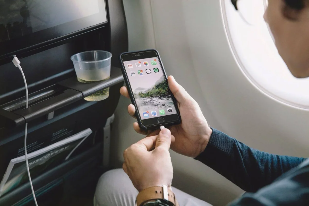 Cathay Pacific Limits Power Banks: Two Carry‑On, No In‑Flight Use
