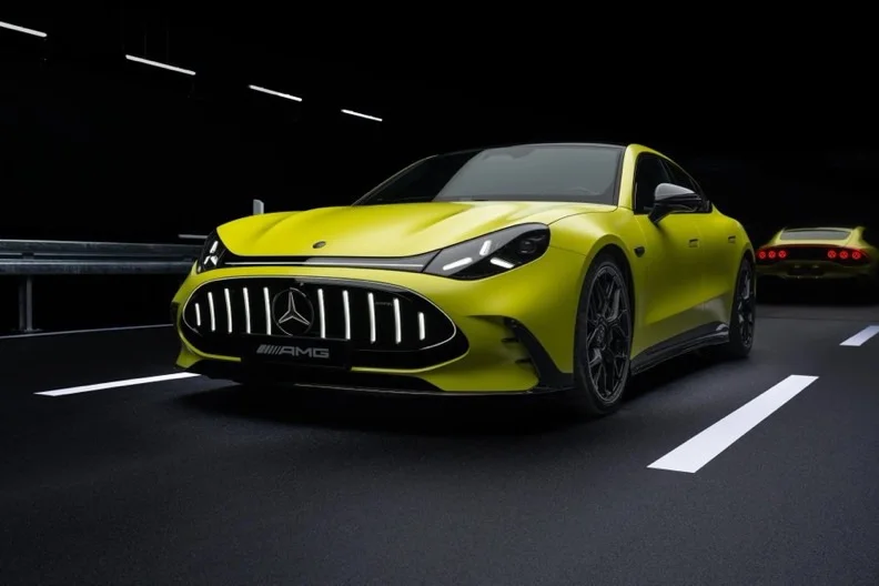 Mercedes Unveils Electric Sports Car with V8‑like Sound