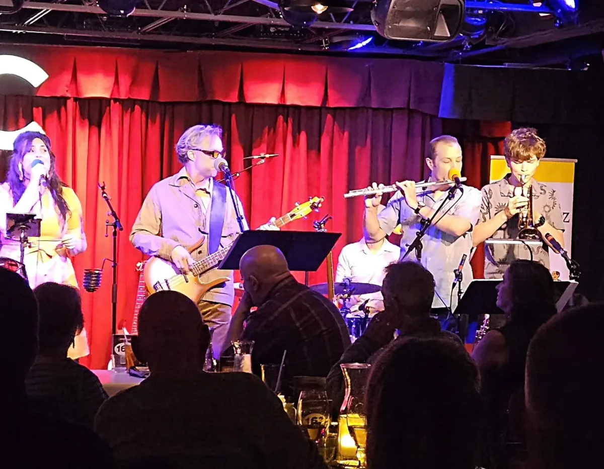 Final RetroFizzBand Bacharach Show Ends with Standing Ovation