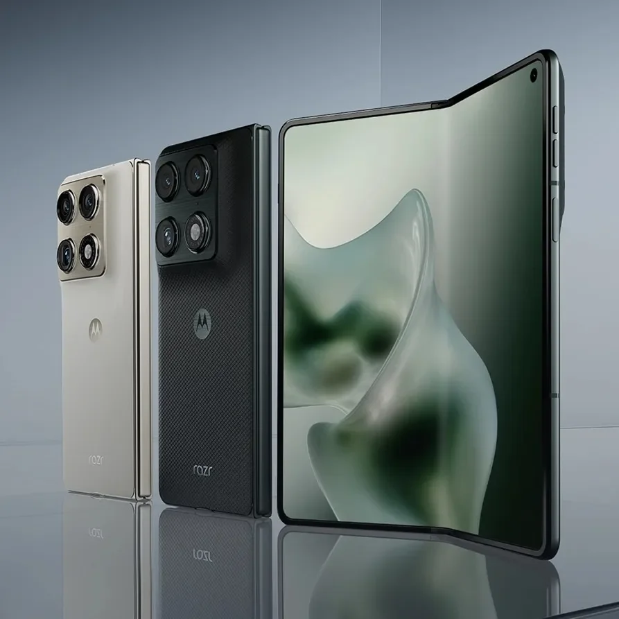 Moto Razr Pricing Pairs High‑end Chips with Low‑end Models