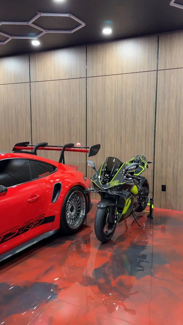 Red Garage Showcases Dream Supercars