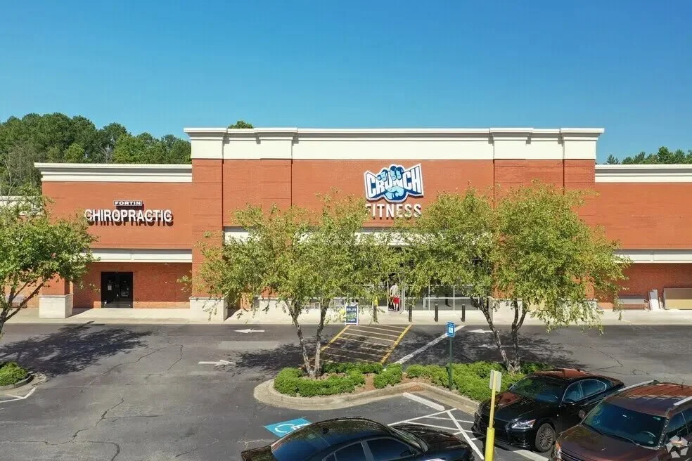 Big‑Box Spaces Pivot to Fitness, Pickleball, Entertainment