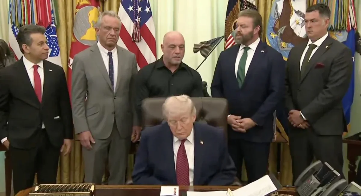 Black Dress Shirts: From Nightclub Badboys to Oval Office