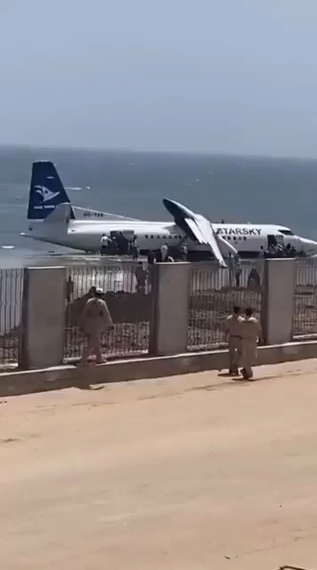 Fokker 50 Crash Near Mogadishu, All Survive