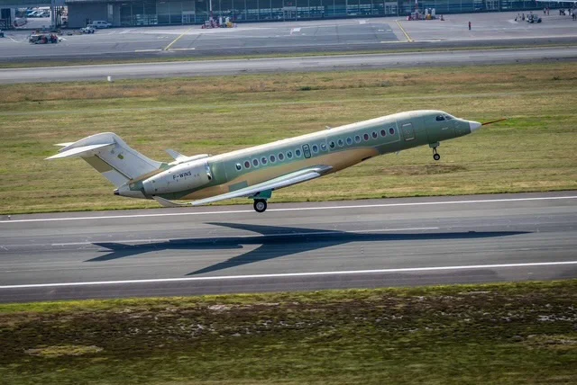 Dassault Falcon 10X Completes Maiden Flight, Begins Testing