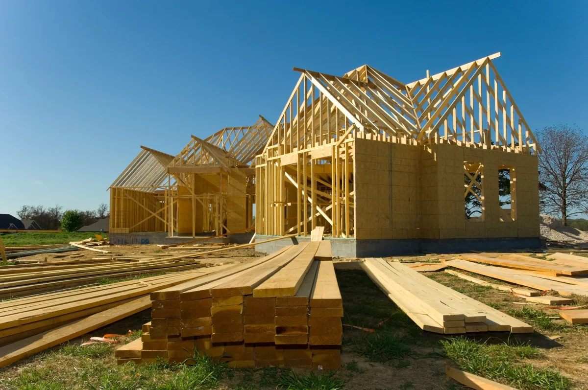 Low‑Rise Home Building Surges After Four‑Year Slump