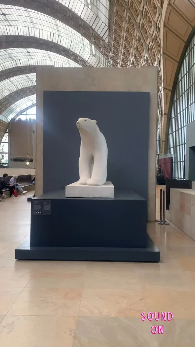 Pompon’s Sleek Polar Bear Roams Musée Dorsay’s Airy Station