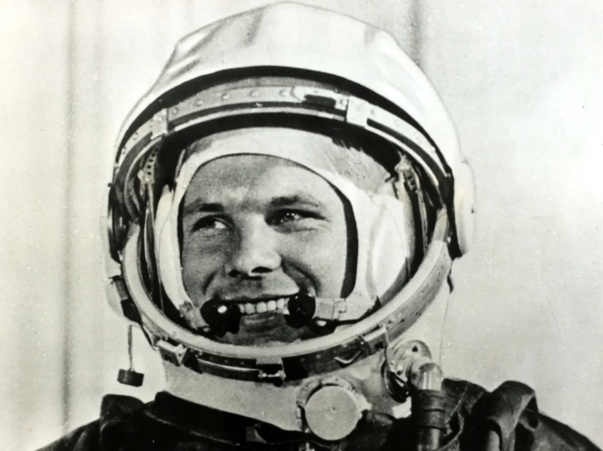 From Gagarin to Artemis: Stepwise Journey to Lunar Settlement