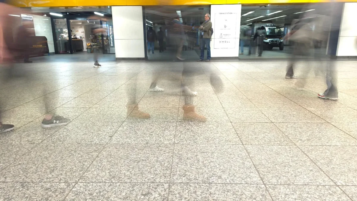 Create Ghostly Long‑exposure Shots on Galaxy S26 Ultra