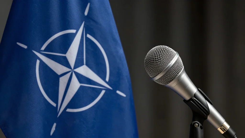 Trump Slams NATO Allies as Cowards over “Bones” Excuse