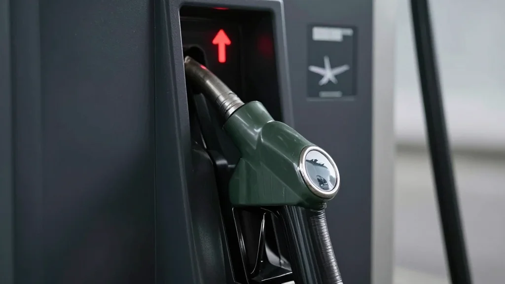 Trump Says Petrol Prices May Remain High Through November Midterm Election