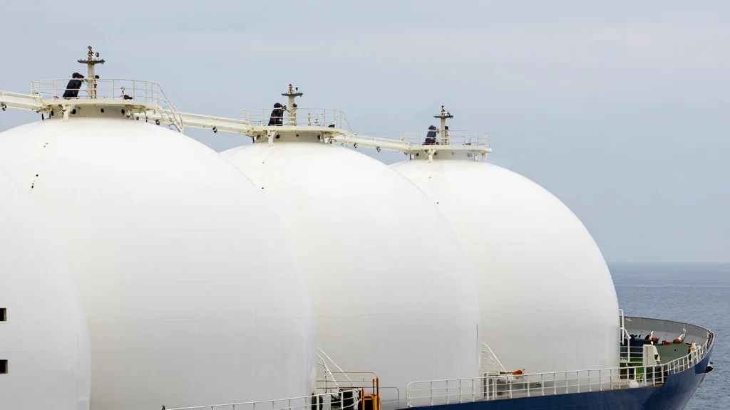 LNG Model Fails: Losses May Be Rational Choice
