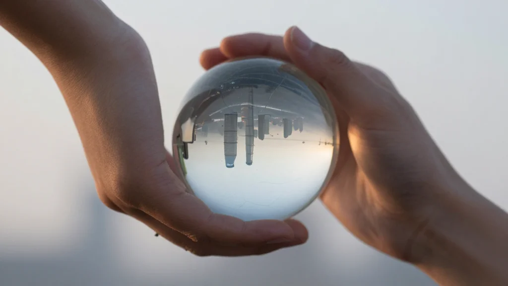 China Keeps Rates Steady, Warns Against Long‑Duration Bonds