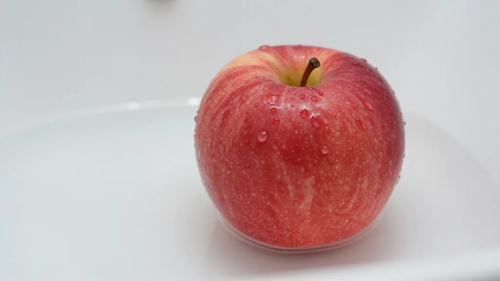 Biodegradable Wash Cuts 93% Pesticides, Extends Freshness