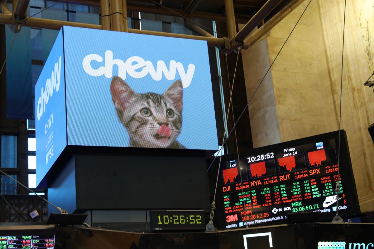 Chewy CEO: Consumers Are 'Highly Engaged' Even as Inflation Squeezes Budgets