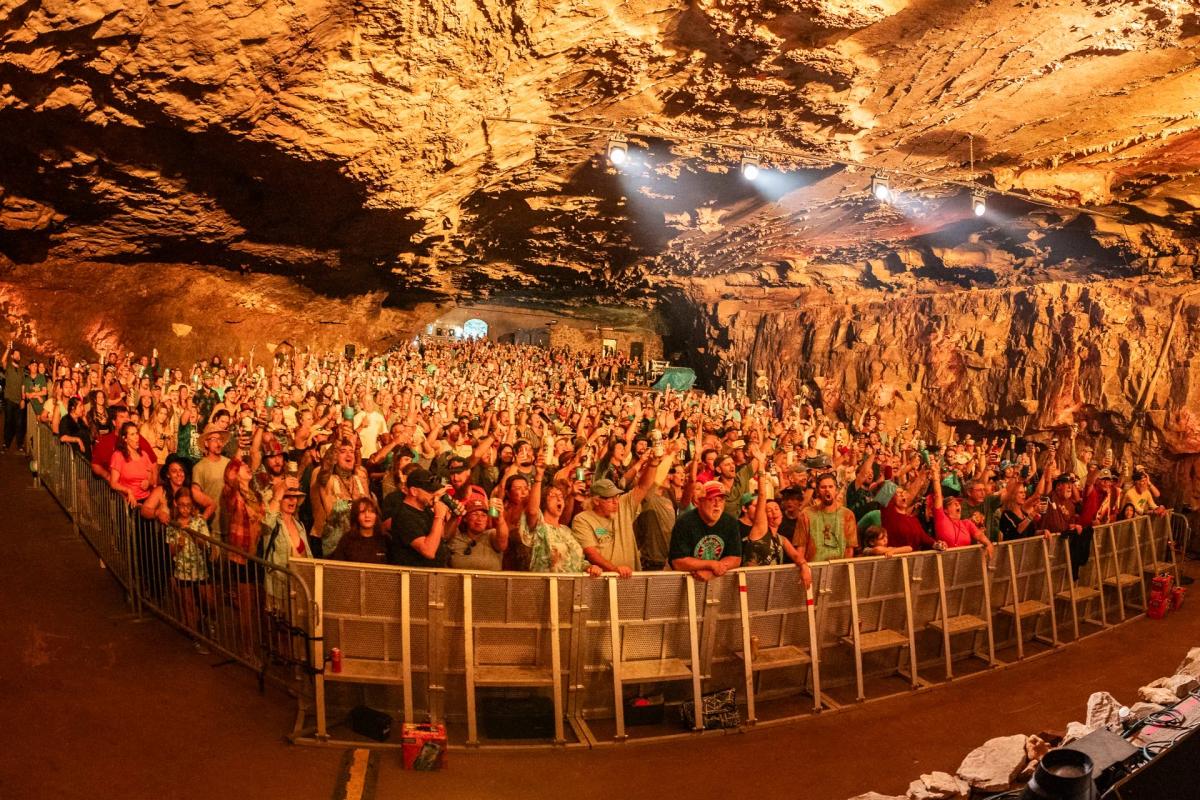 CaveFest Shares 2026 Artist Lineup: Gillian Welch and David Rawlings, Peter Rowan and Sam Grisman Project, Keller & The Keels,...