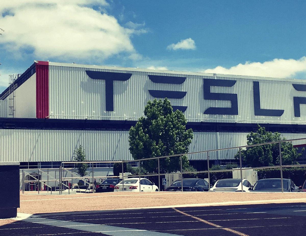 Toyota Vs. Tesla: What Manufacturing Mindsets Reveal About Quality and Culture