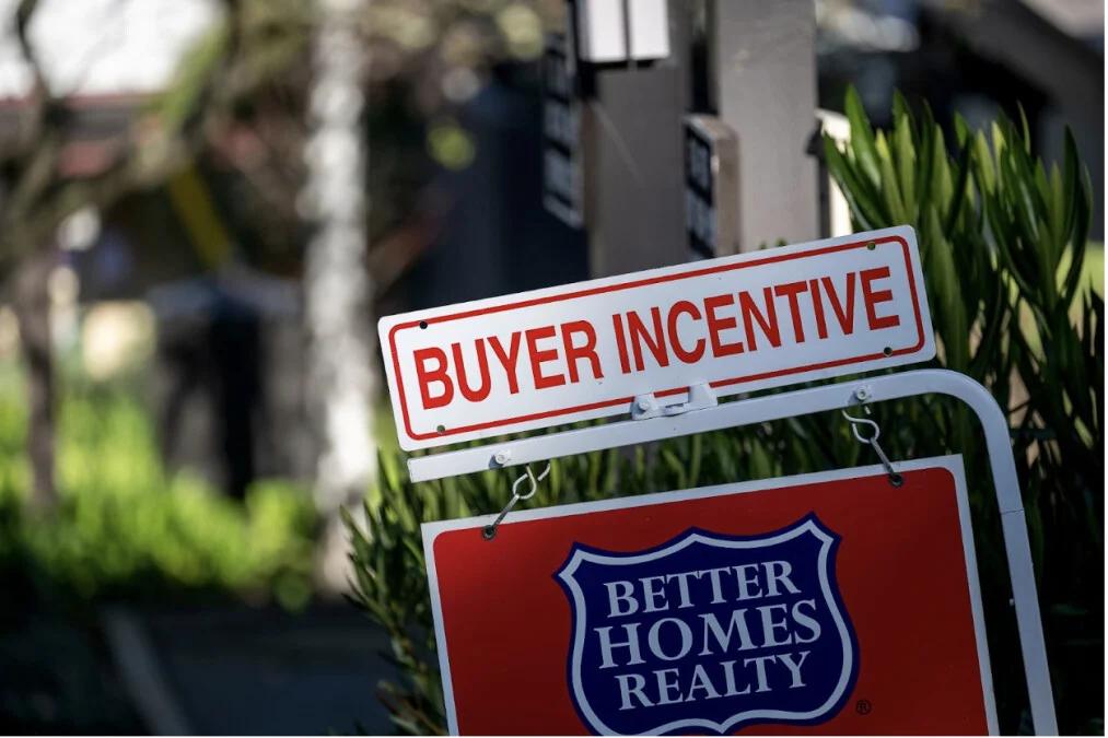 More Home Sellers than Buyers, a Lot More