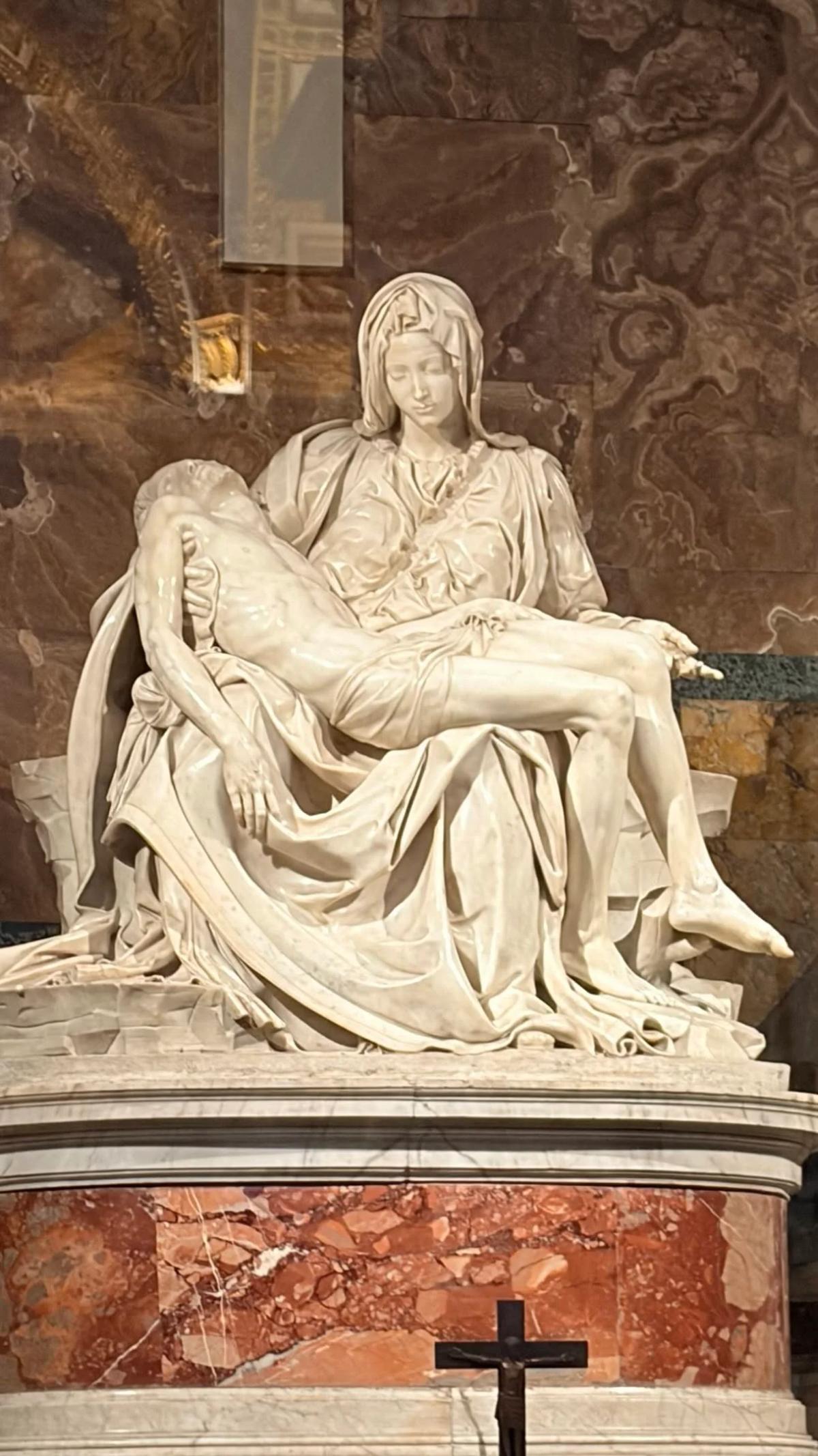 Michelangelo's 24‑Year‑Old Marble Masterpiece Radiates Sad Grace