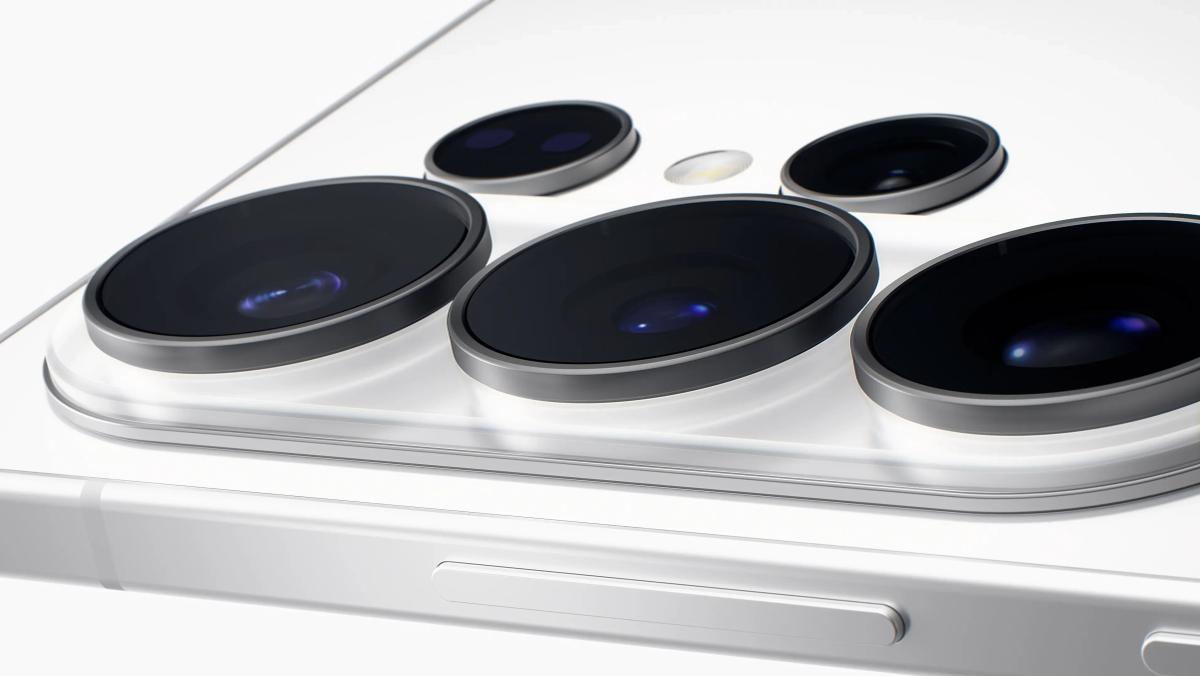 Galaxy S26 US Sales Surge 30% Over S25