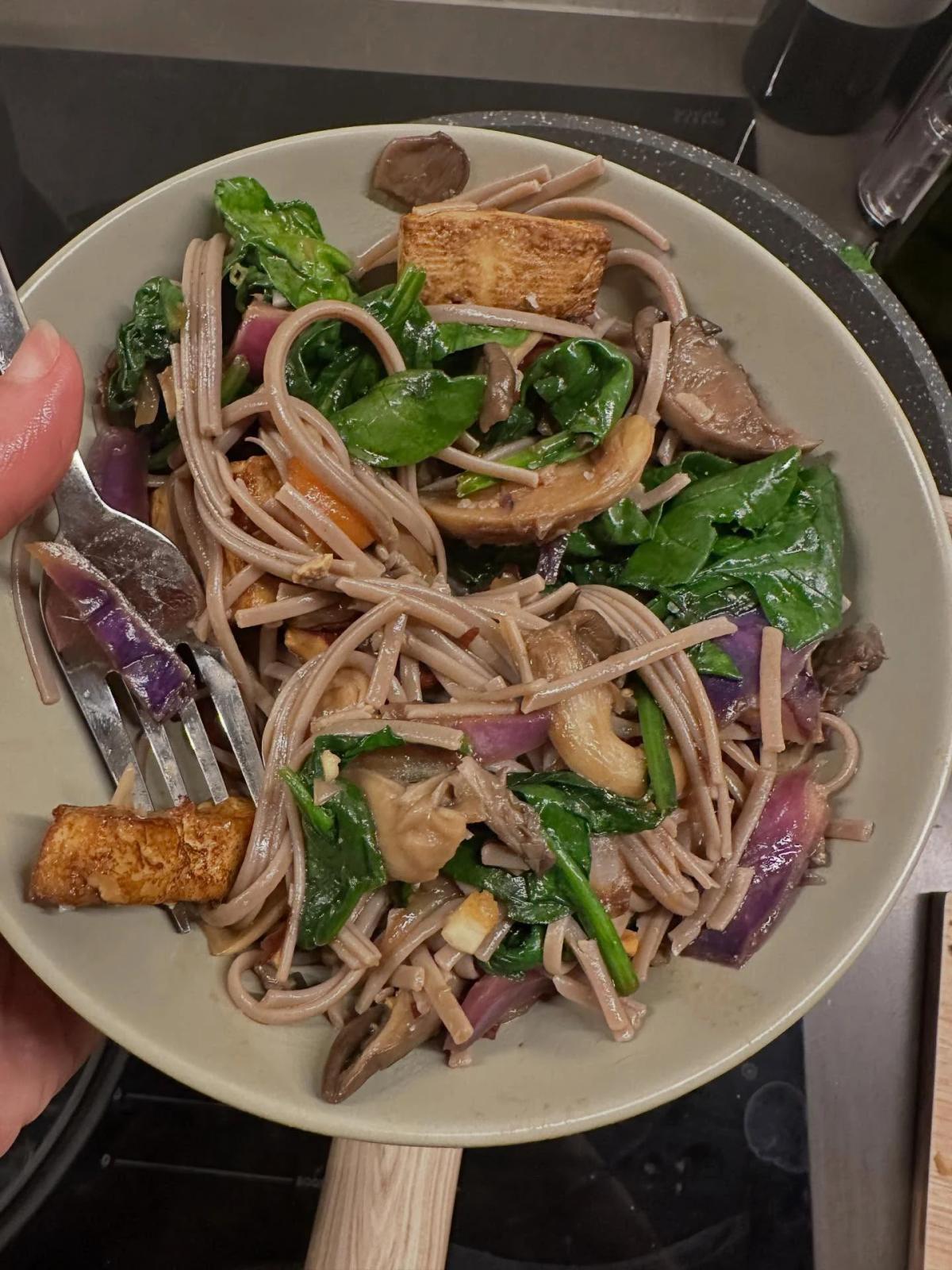 Mindful Cooking Transforms Chores Into Purposeful Self‑care