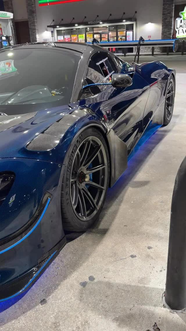 McLaren’s Blue Carbon Fiber Supercar Stuns Fans