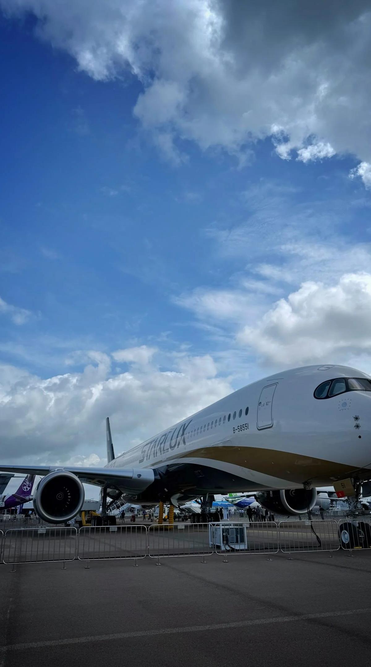 STARLUX A350-1000 Sets New Standard for Luxury Travel