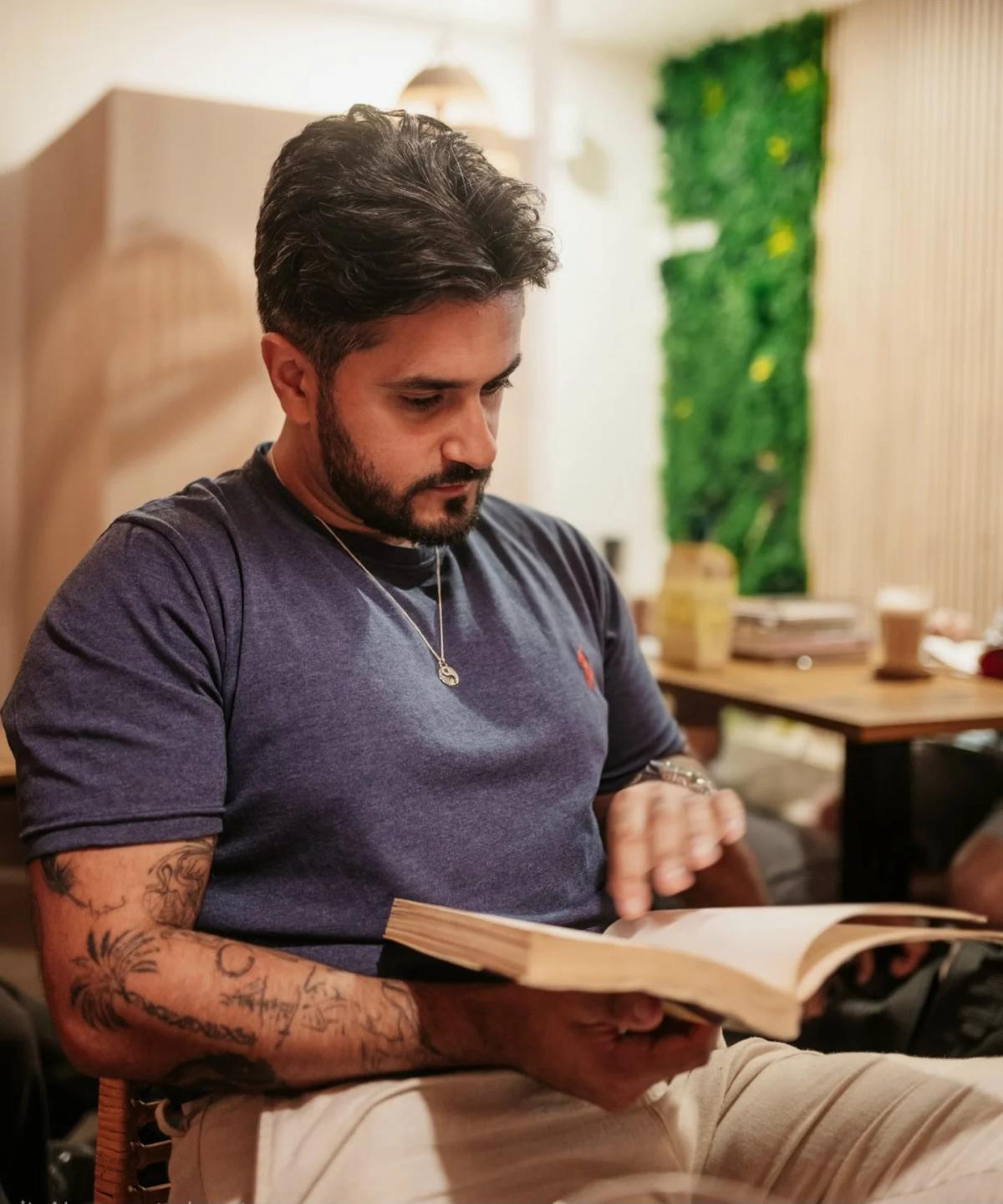 Embrace Your Quirks: Dating Tips for Nerdy Neurodivergent Writers