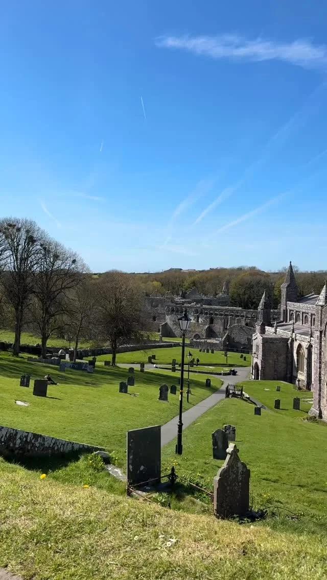 Grounded Moments Reveal How Small Worries Fade