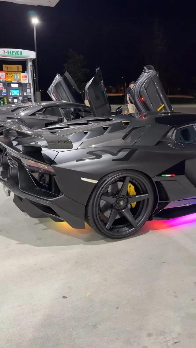 Twin Lamborghini SVJs: Double the Supercar Thrill