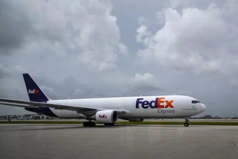 FedEx Pilots Secure 40% Pay Hike, $150K Bonuses