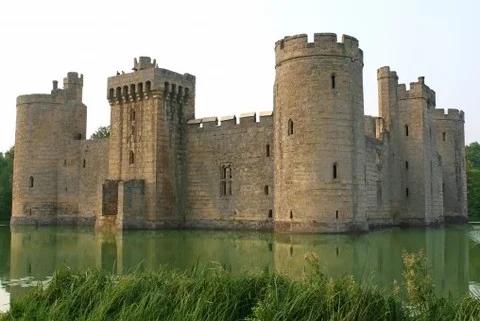 AI Erodes Moats; only Proprietary Data Survives