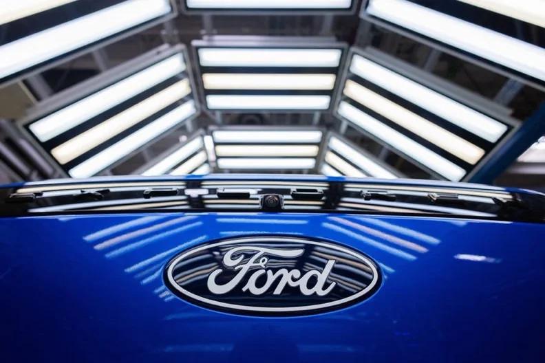 Ford CEO Plans to Deepen Ties with Chinese Automakers