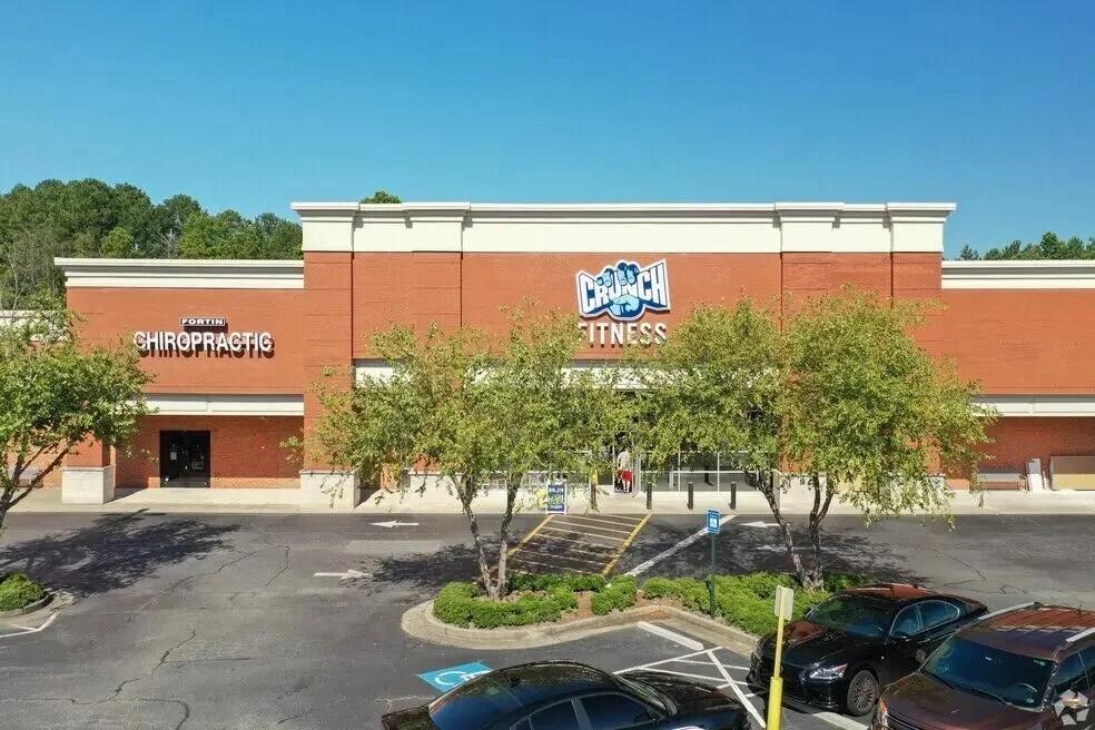 Big‑Box Spaces Pivot to Fitness, Pickleball, Entertainment