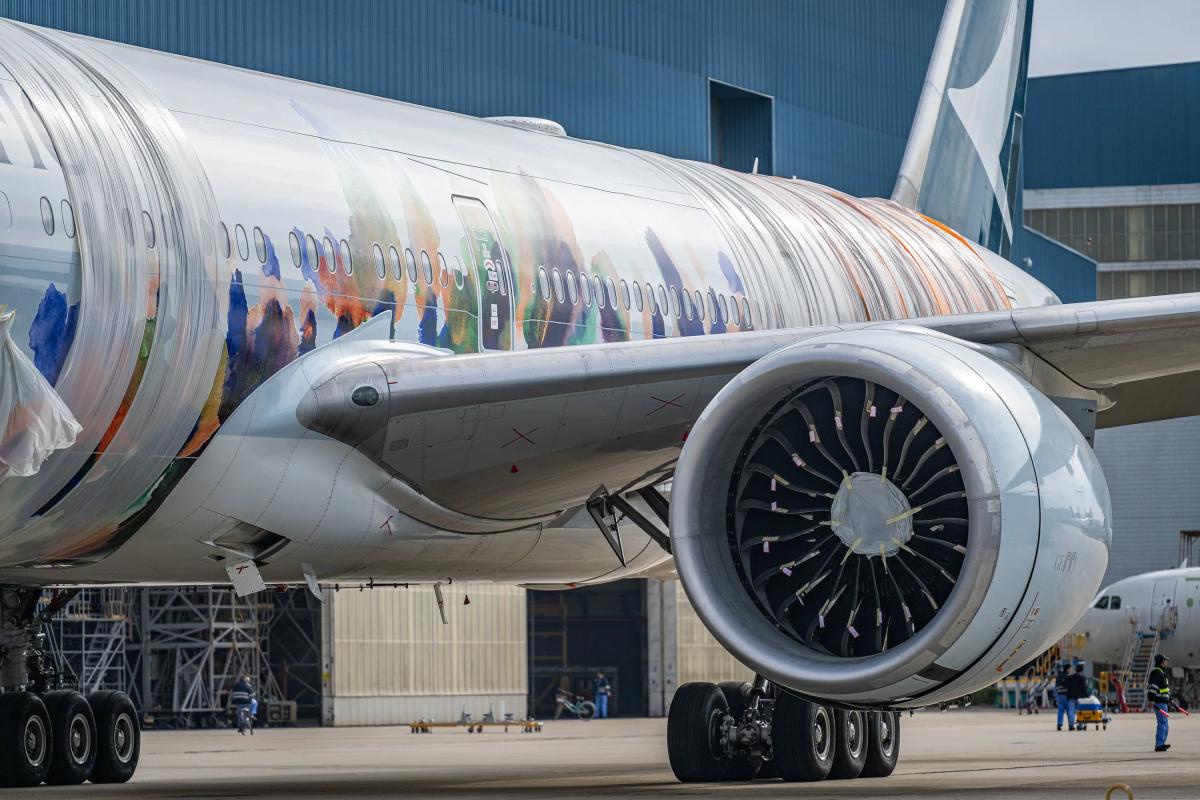 Cathay Pacific Unveils Final 80th‑anniversary Livery on 777-300ER