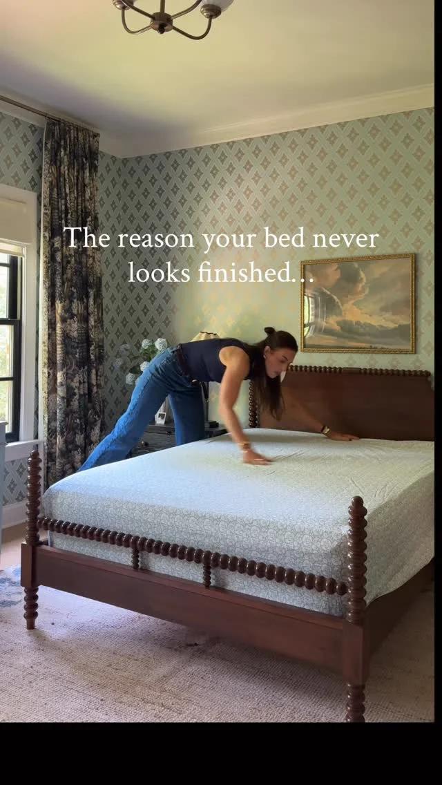 Flip Your Top Sheet for a Neater Bed