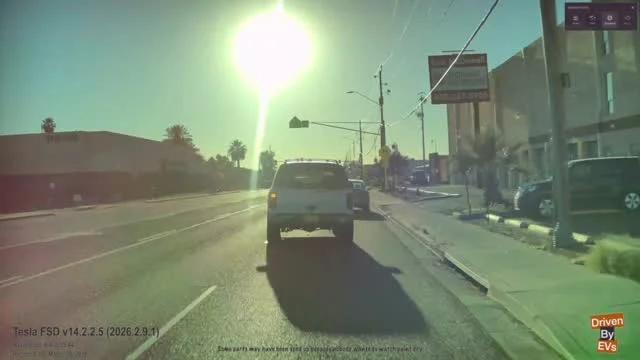 Tesla FSD Anticipates and Pulls over for Emergency Vehicles