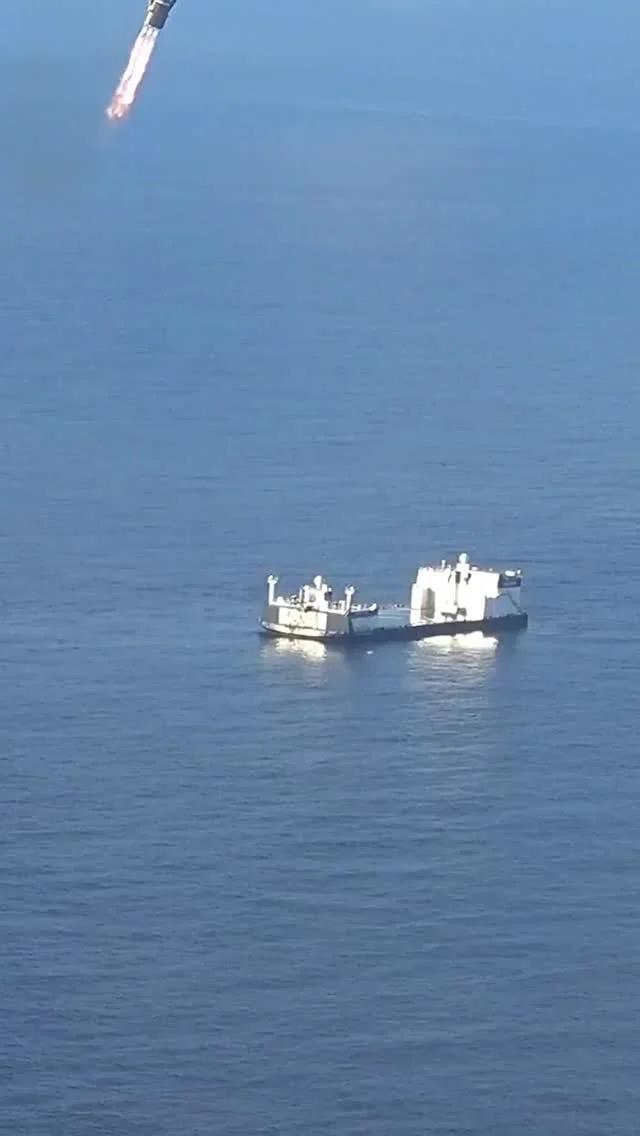 US Firms Achieve Ocean Drone Ship Rocket Landings