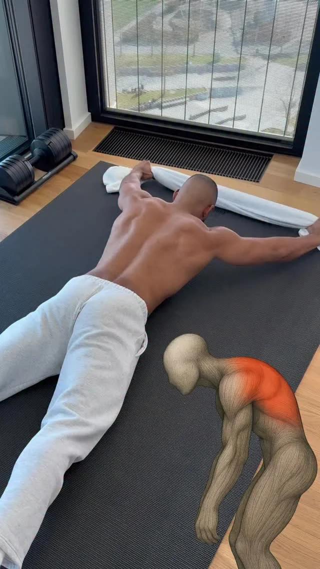 Three Moves to Strengthen Upper Back and Improve Posture