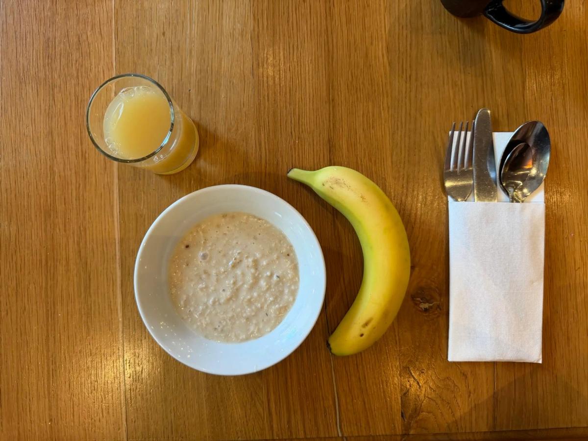 Carb‑loading and Resting Before Marathon Day