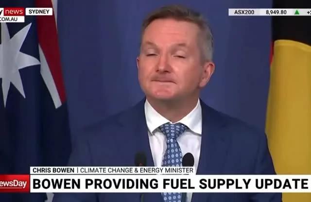 Ex‑Shell Blogger Blames Renewables for Fuel Crisis