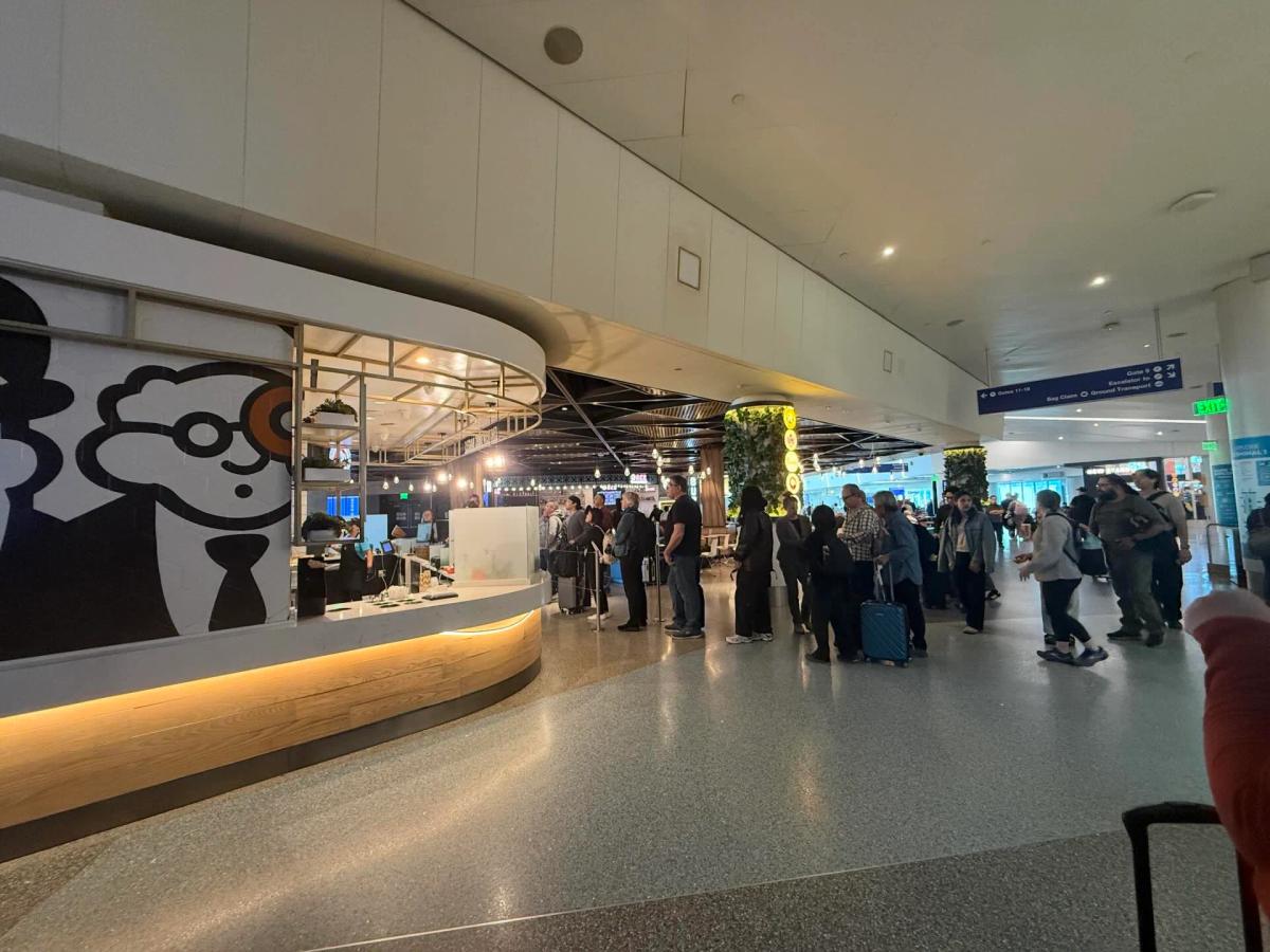 Skip Airport Food Lines with Mobile Ordering