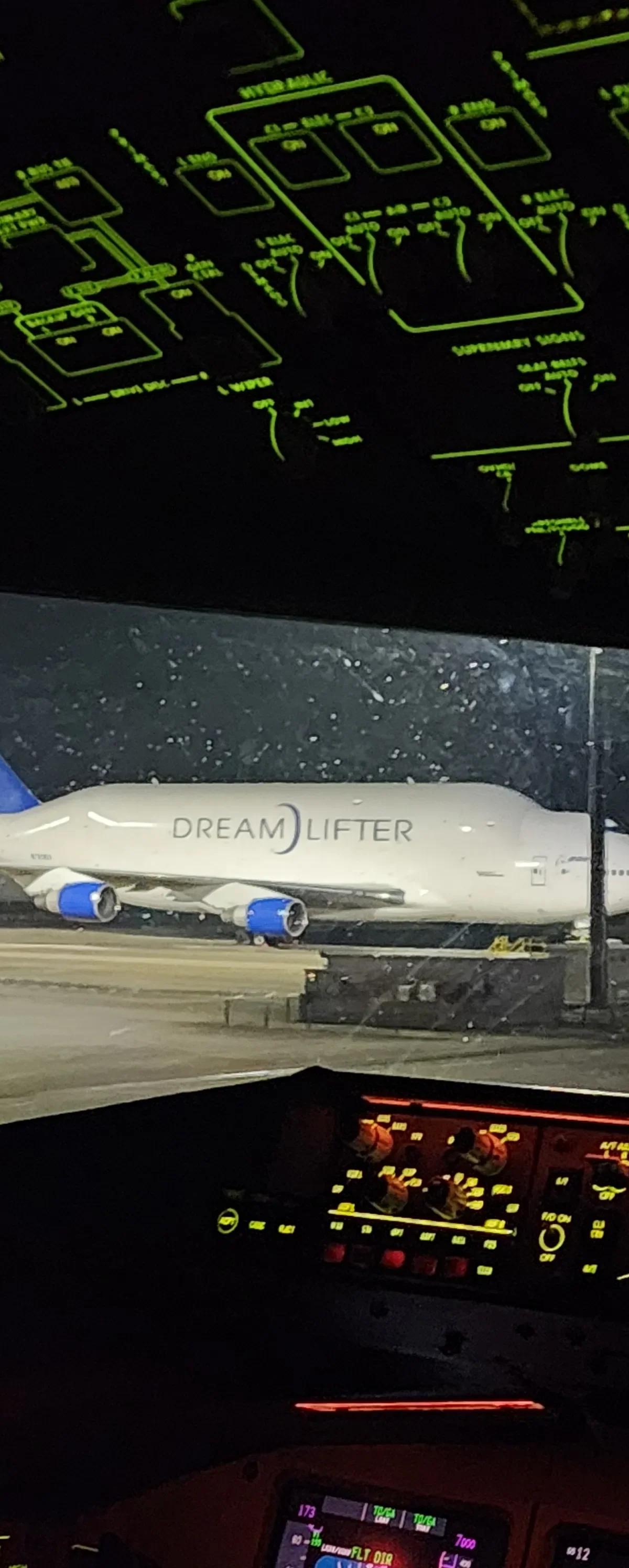 Taiwan Converts All Four Dreamlifters at Taoyuan Airport
