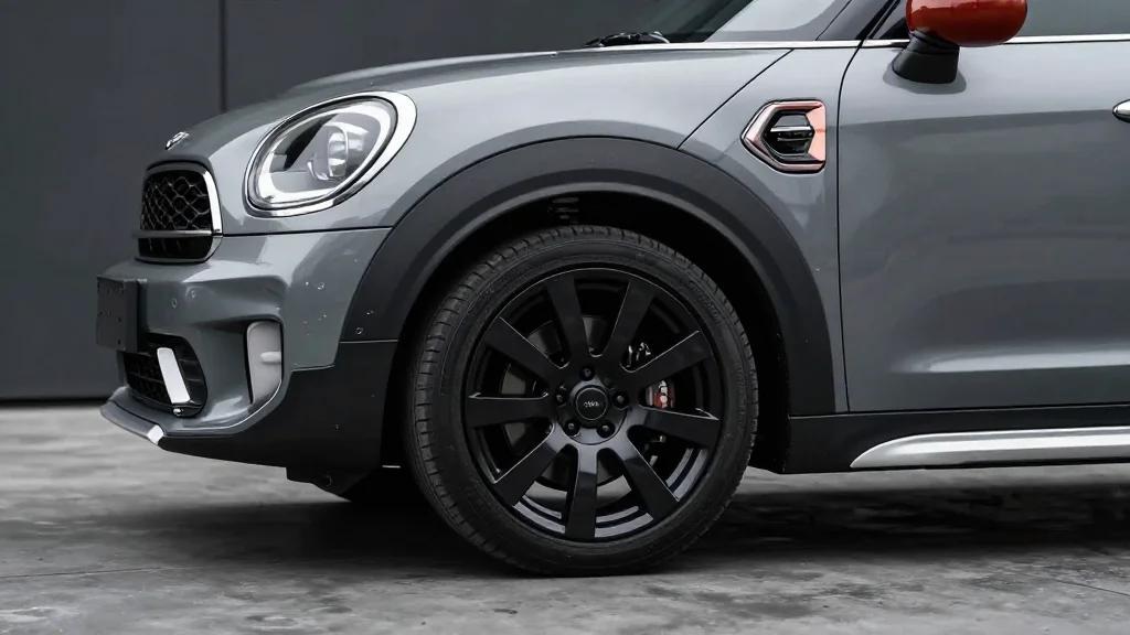 This Mini Countryman Takes Us Back To 1990's Car Audio Contests