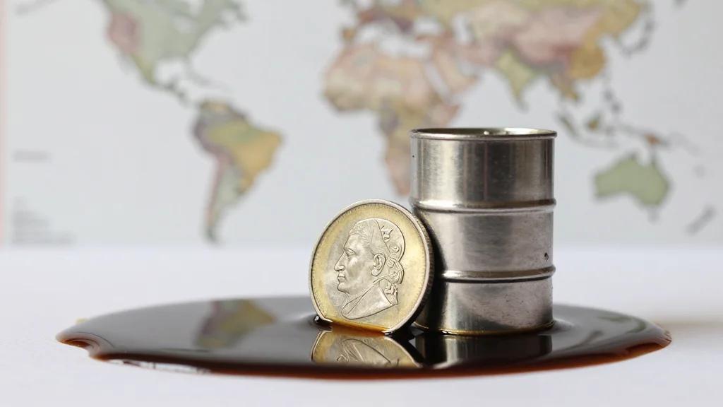 Rupee Logs Steepest Weekly Drop in over Three Years as Iran War Worries Resurface